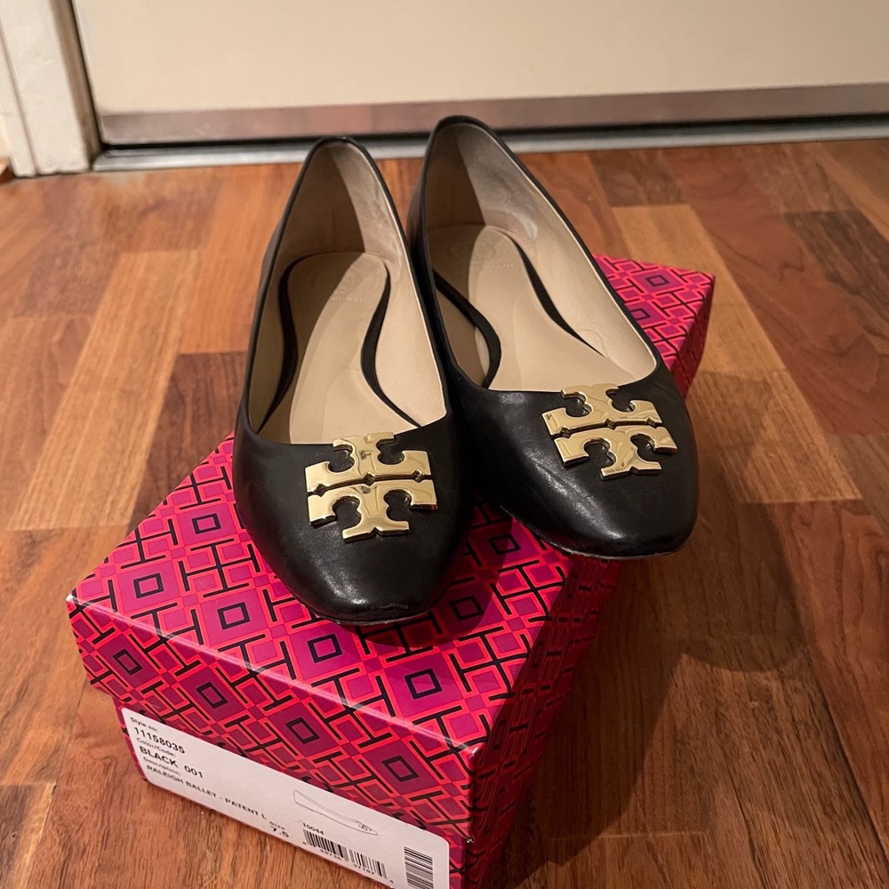 Tory Burch Flats - size 7.5